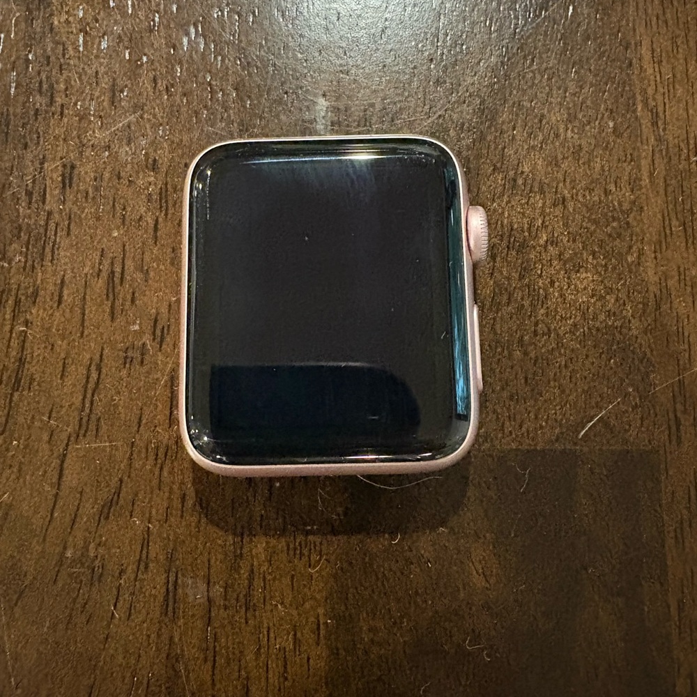 Apple Watch Series 2, Rose Gold - Picture 2 of 4